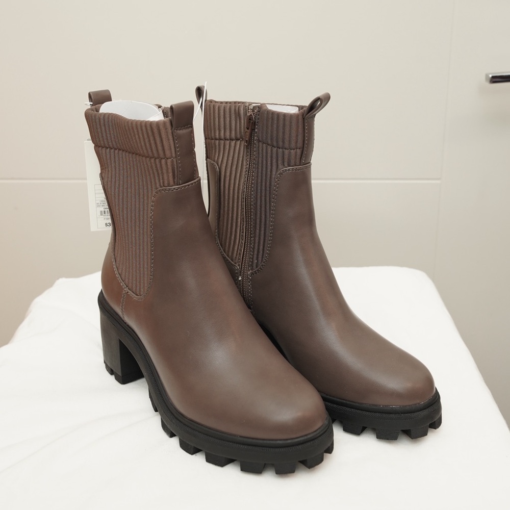 NWT A New Day Brown Chelsea Lug Soled Ankle Boots 8 Minimalist Moto Cozy Biker